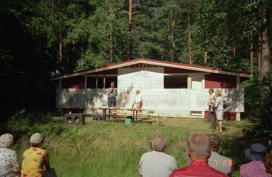 klikkaa niin net seuraavan kuvan

kuvaaja Pentti Kultanen. 
