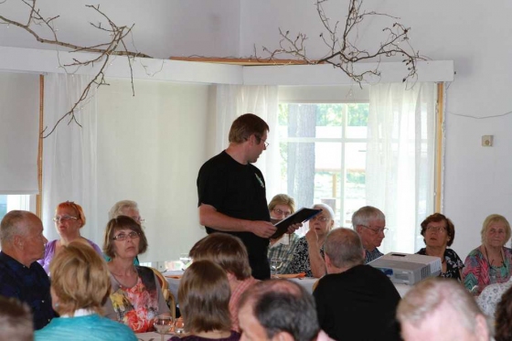 klikkaa niin n�et seuraavan kuvan
kuvaaja Aimo Kultanen. 